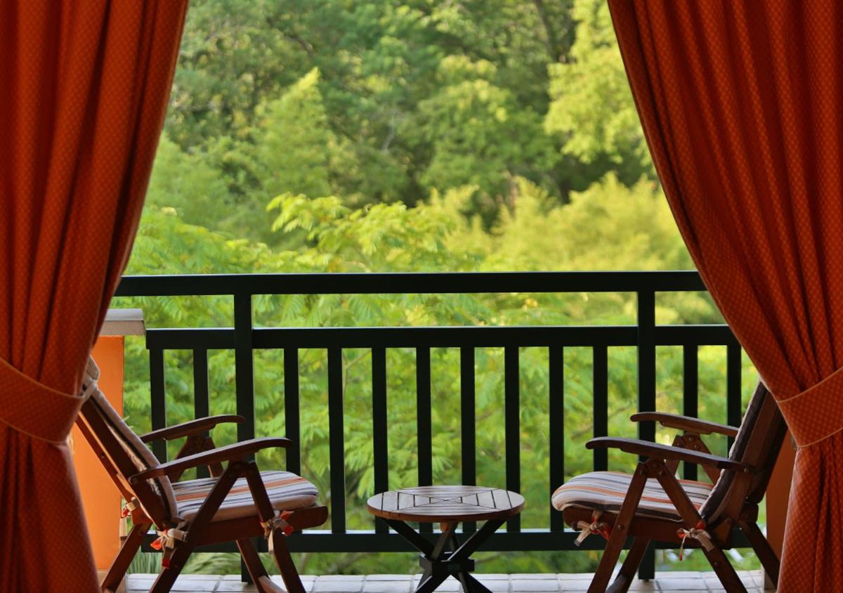 Balcon ou terrasse dans l'établissement Les Frères Ibarboure - Hôtel 4 étoiles, Spa extérieur sensoriel et Restaurant étoilé à Bidart
