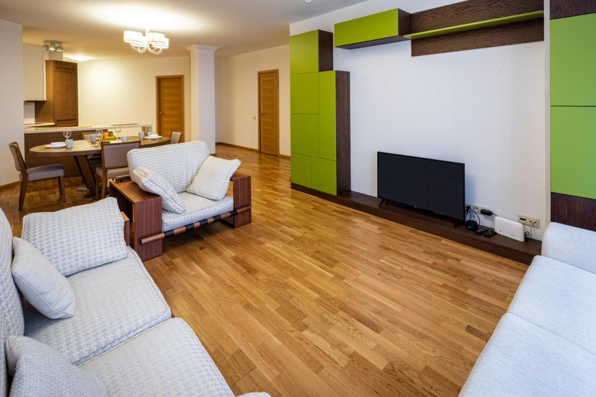Old Riga Two Bedroom Apartment At Galleria - Housity