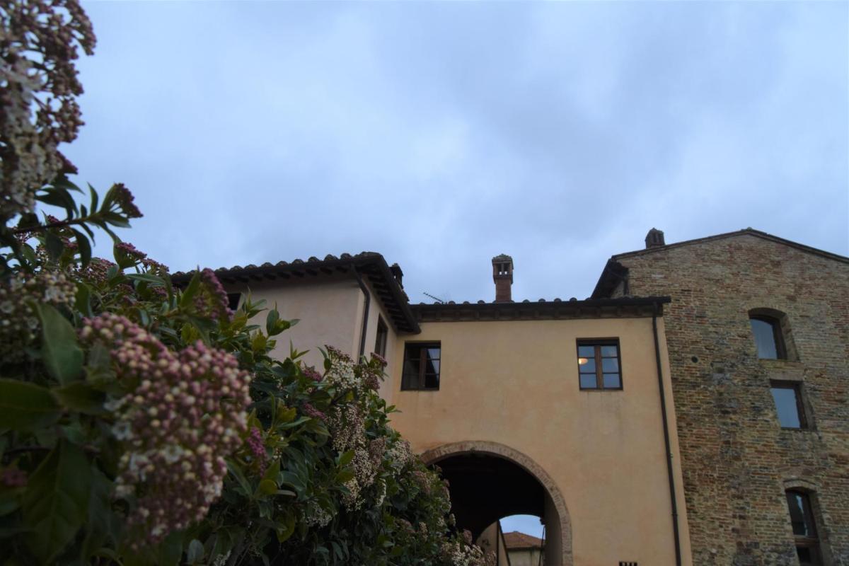 La Tosca Country House - Housity