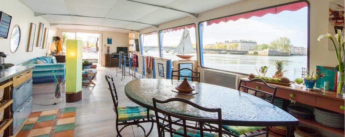 Péniche DJEBELLE - Housity