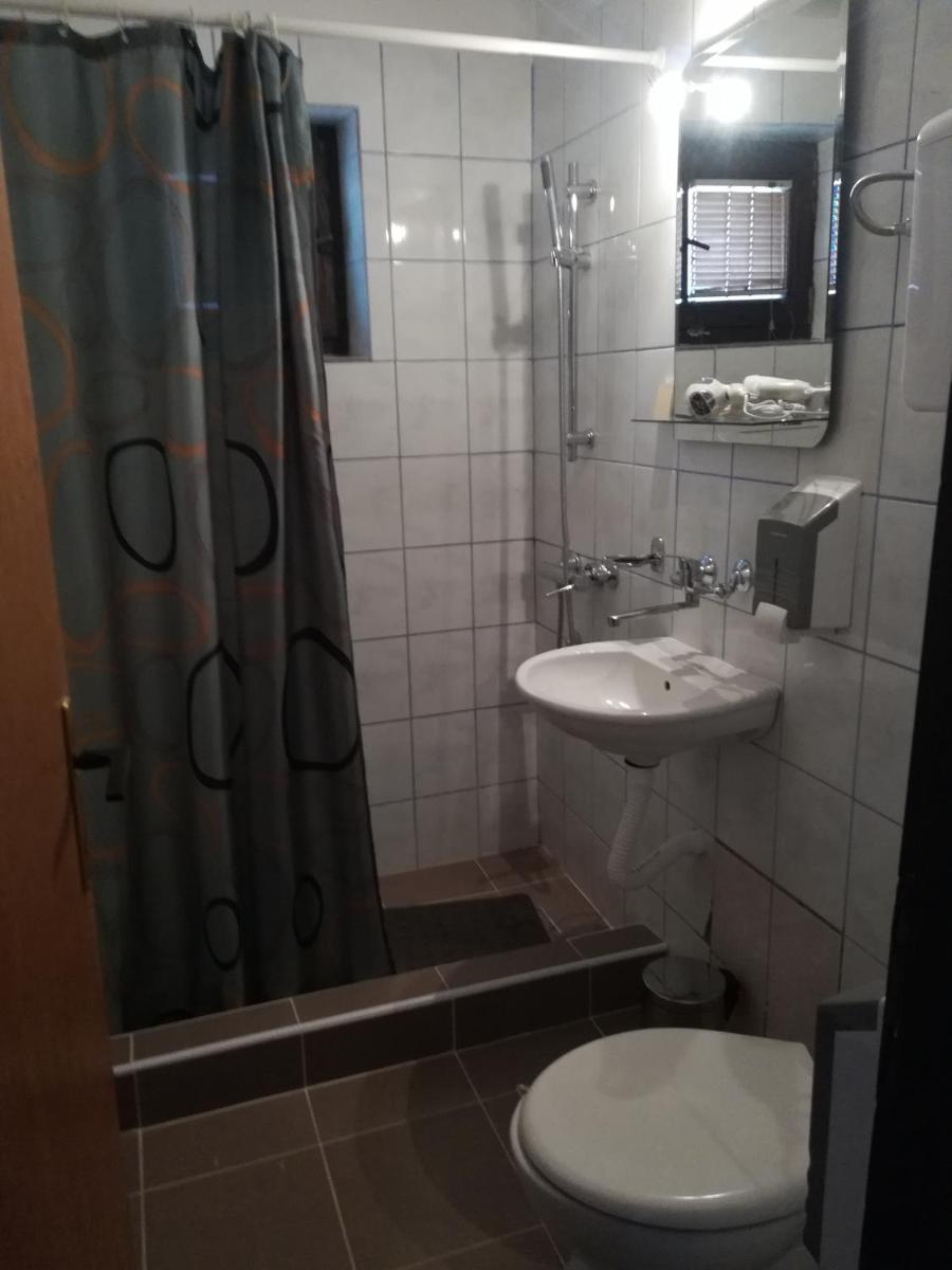 LAZAREV KONAK - Housity