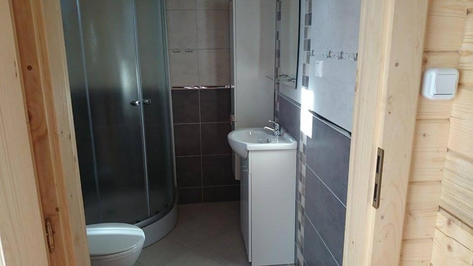 Domki Letniskowe Janosik - Housity