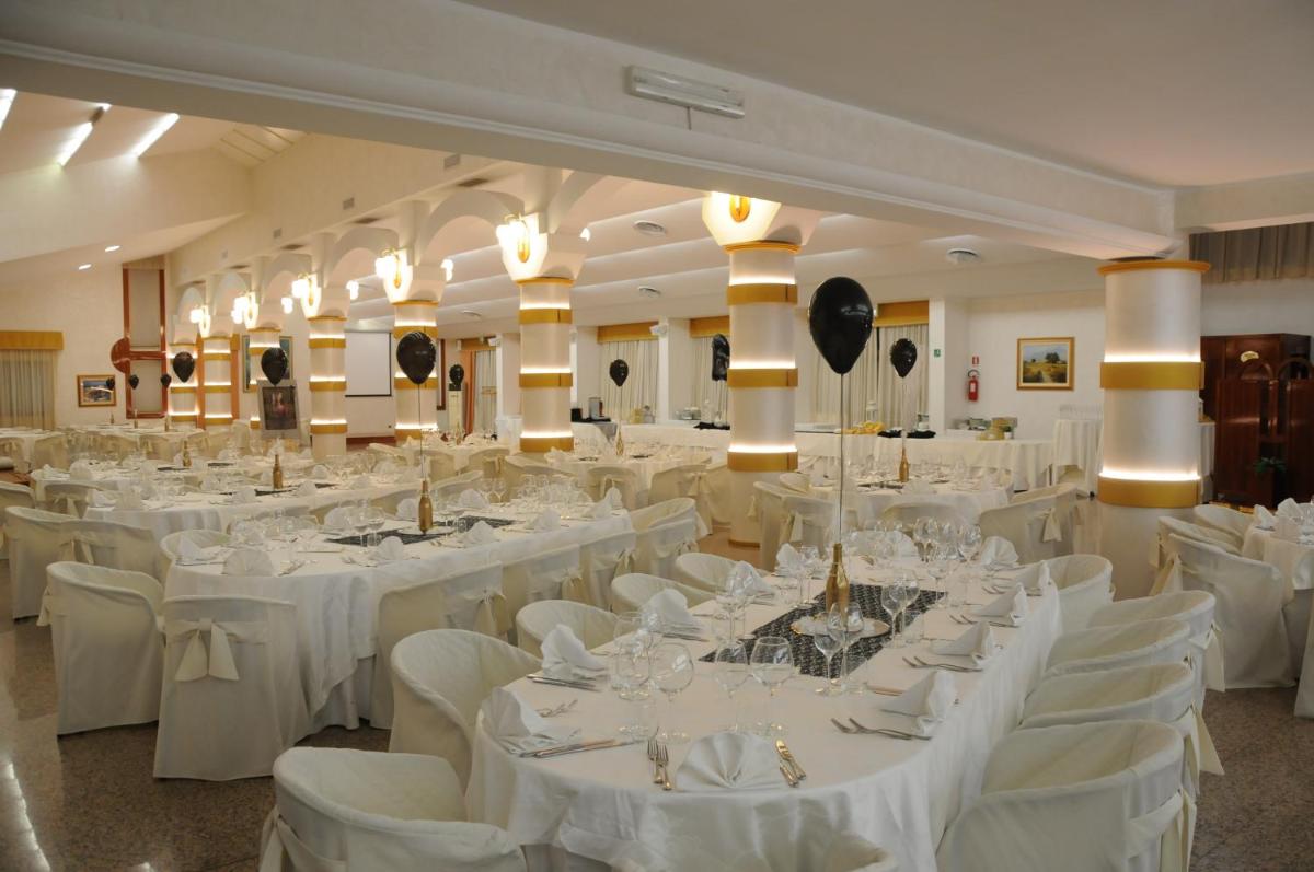 Hotel Kiris - Housity