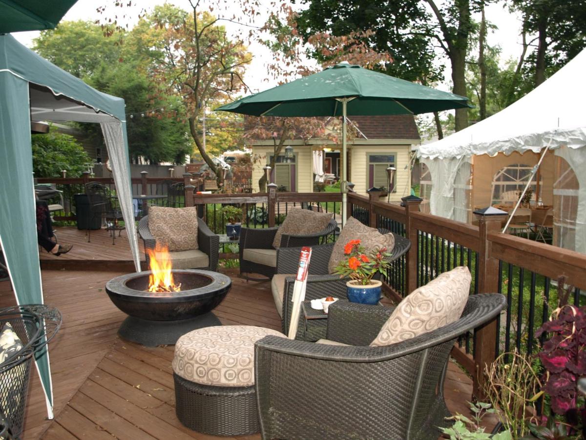 Manheim Manor Bed & Breakfast - Housity