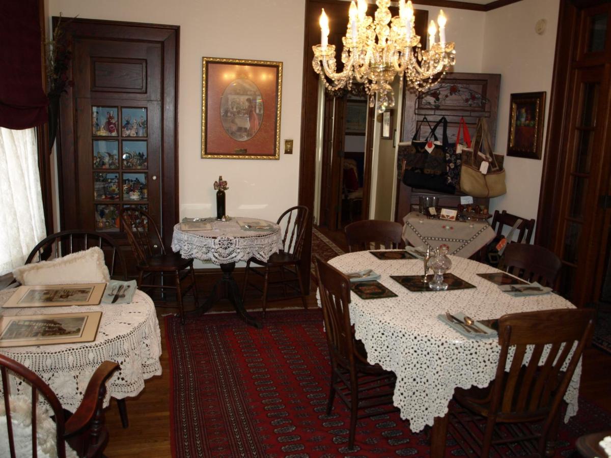 Manheim Manor Bed & Breakfast - Housity