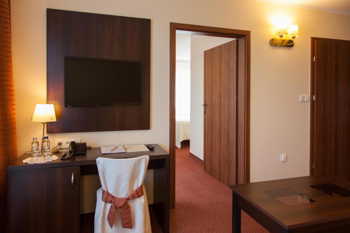 Hotel Ostrawa - Housity