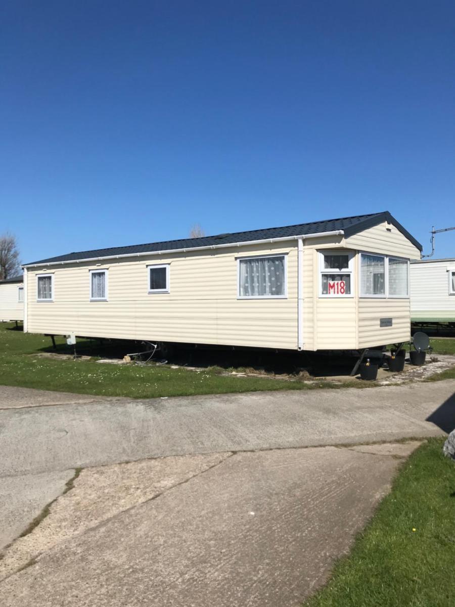 Sand le mere holiday village 8 Berth Caravan - Housity