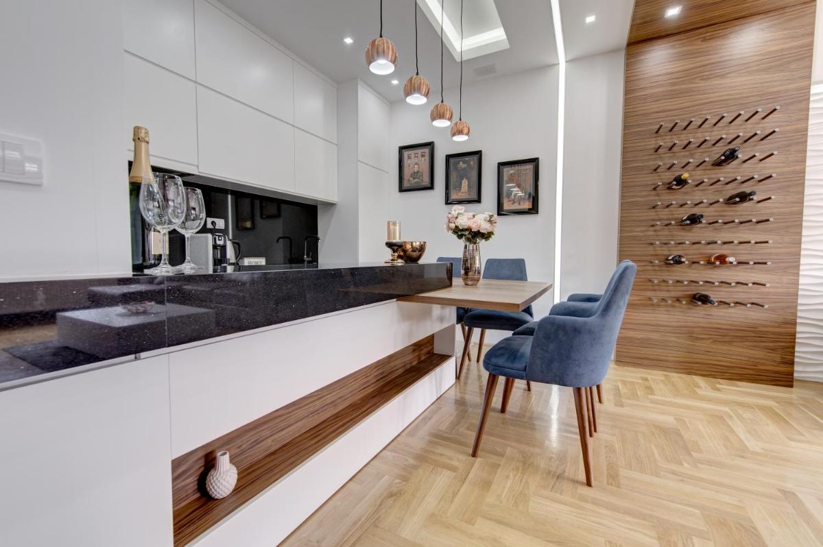 CENTAR President - Housity