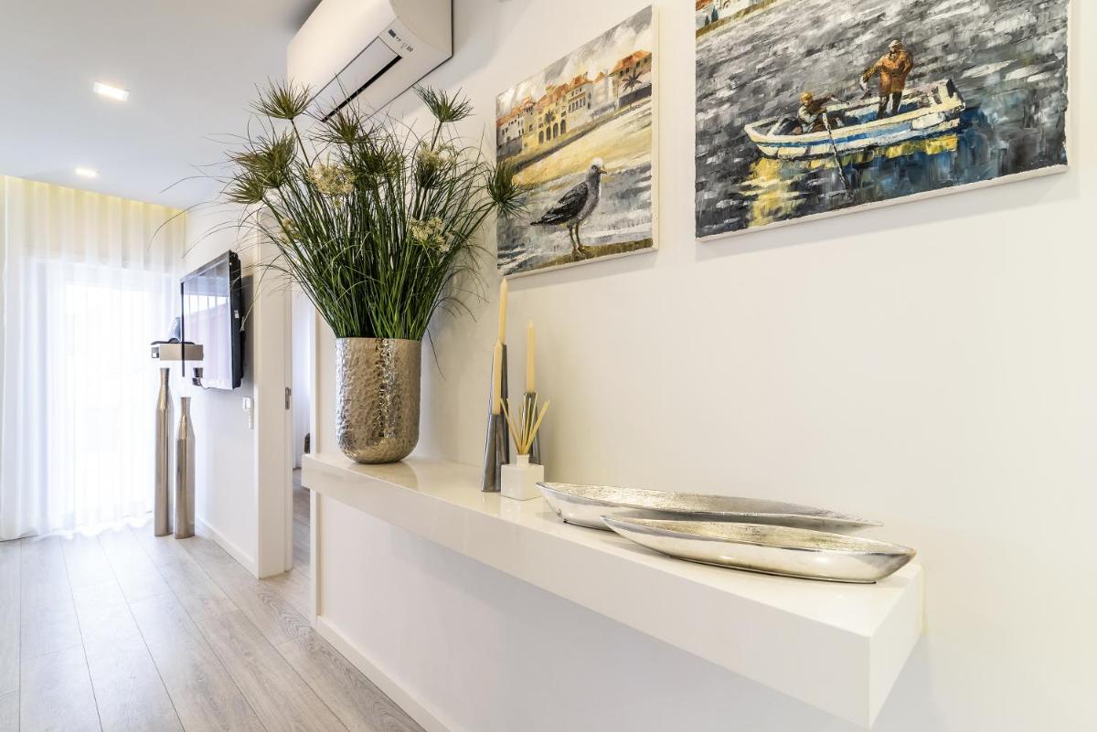 Cascais Center Luxury Beach Apartment - Housity