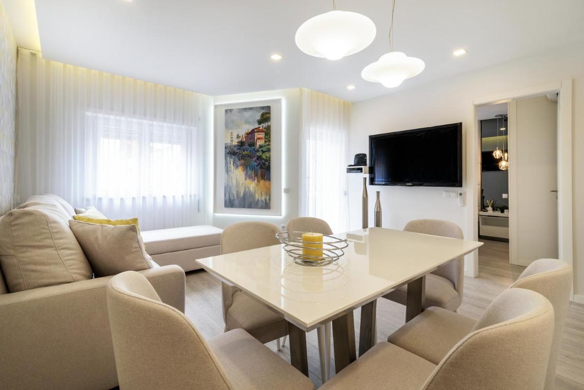 Cascais Center Luxury Beach Apartment - Housity