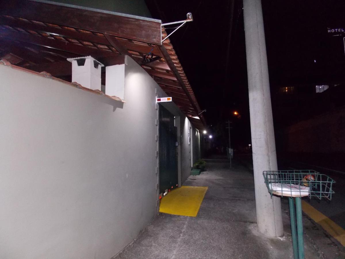 Hostel São José Dos Campos - Housity