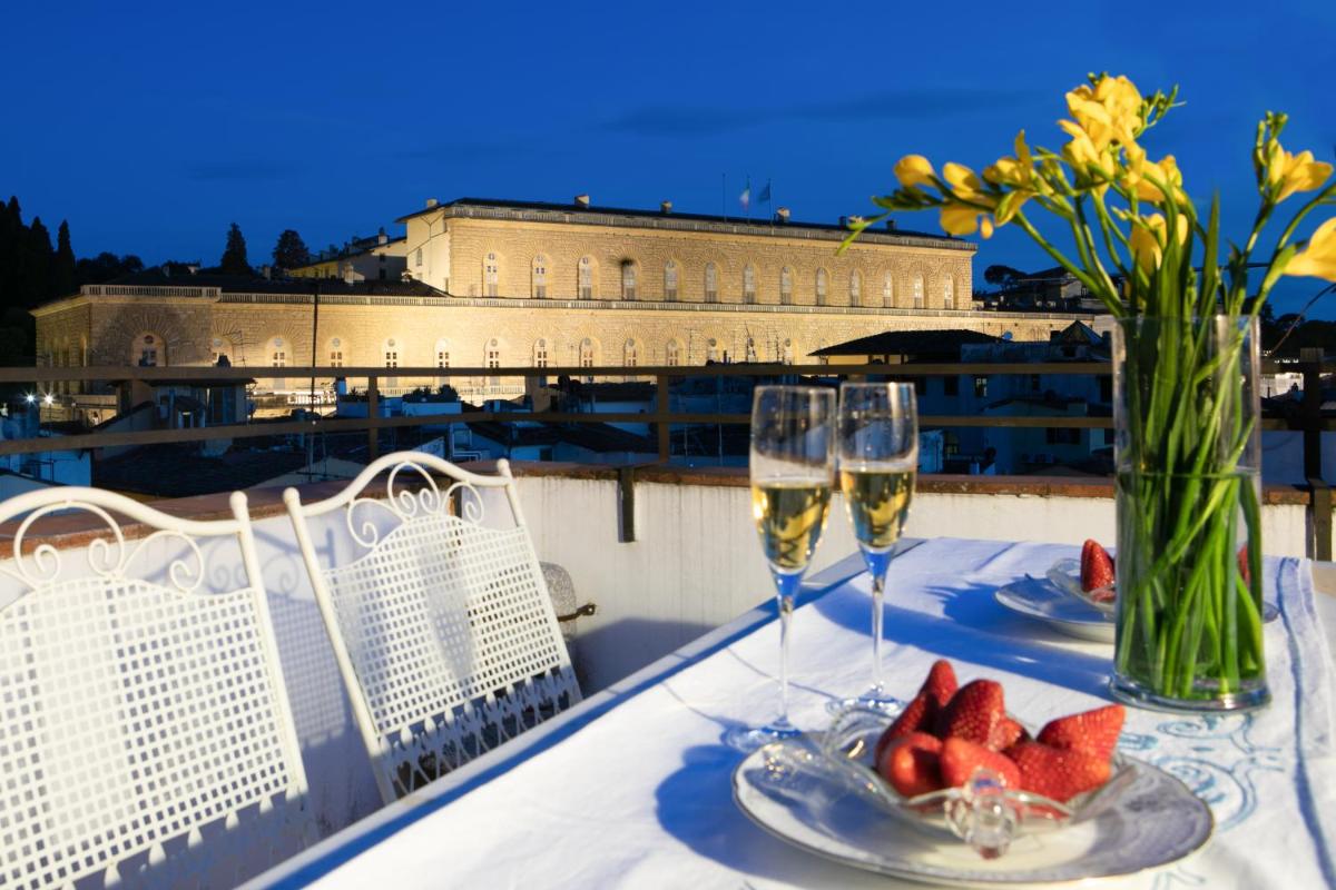 Pitti Luxury Terrace by Mmega - Housity