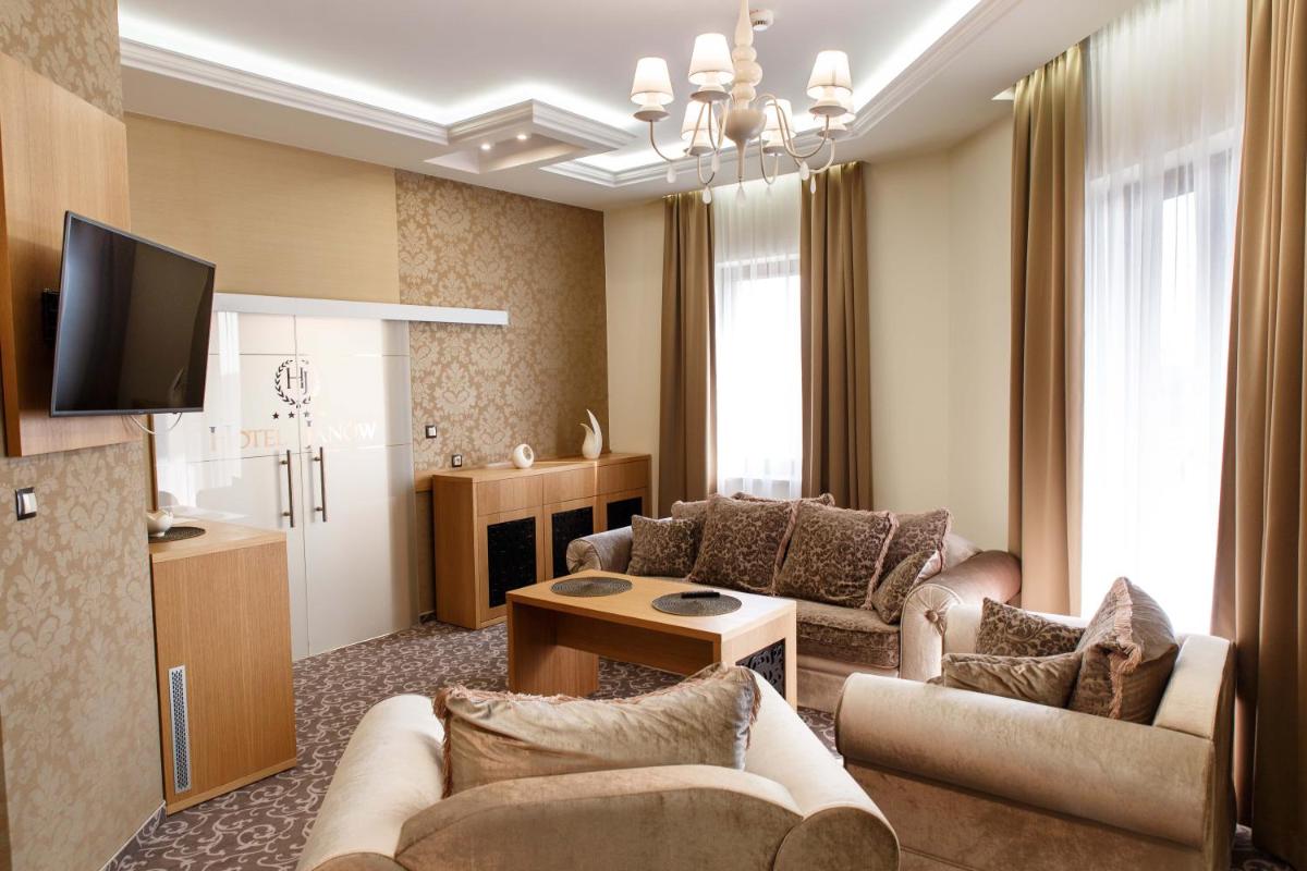 Hotel Janów - Housity