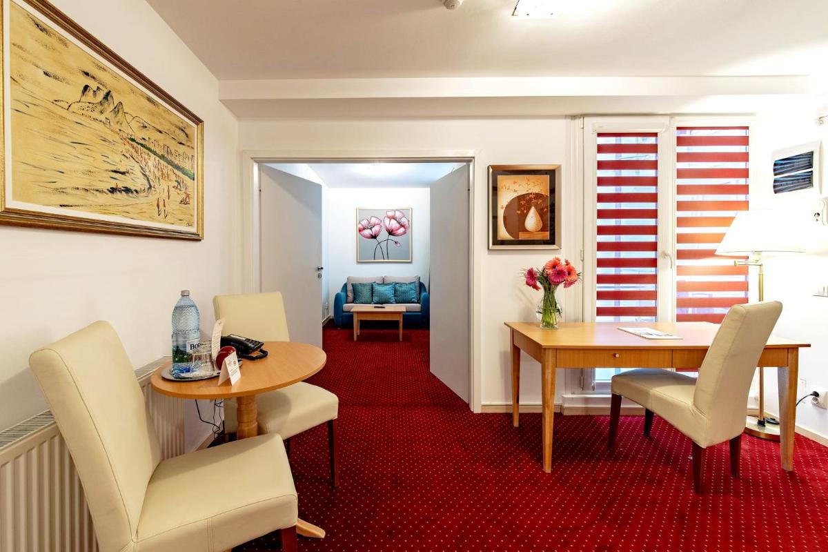 Bucur Accommodation - Housity