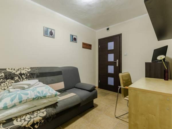 LOQUS Apartamenty Studia Pokoje - Housity