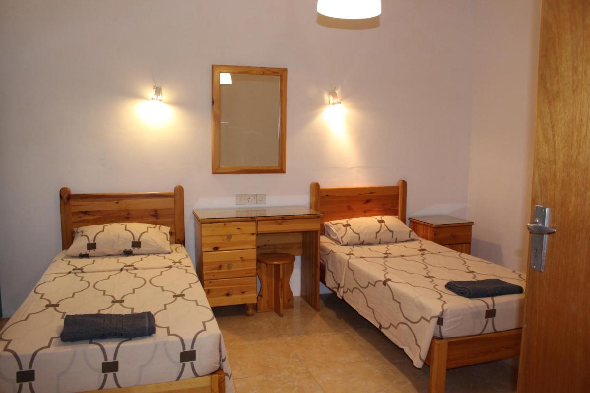 Apartment with Aircondition & Washing Machine in Marsalforn with Valley Views - Housity