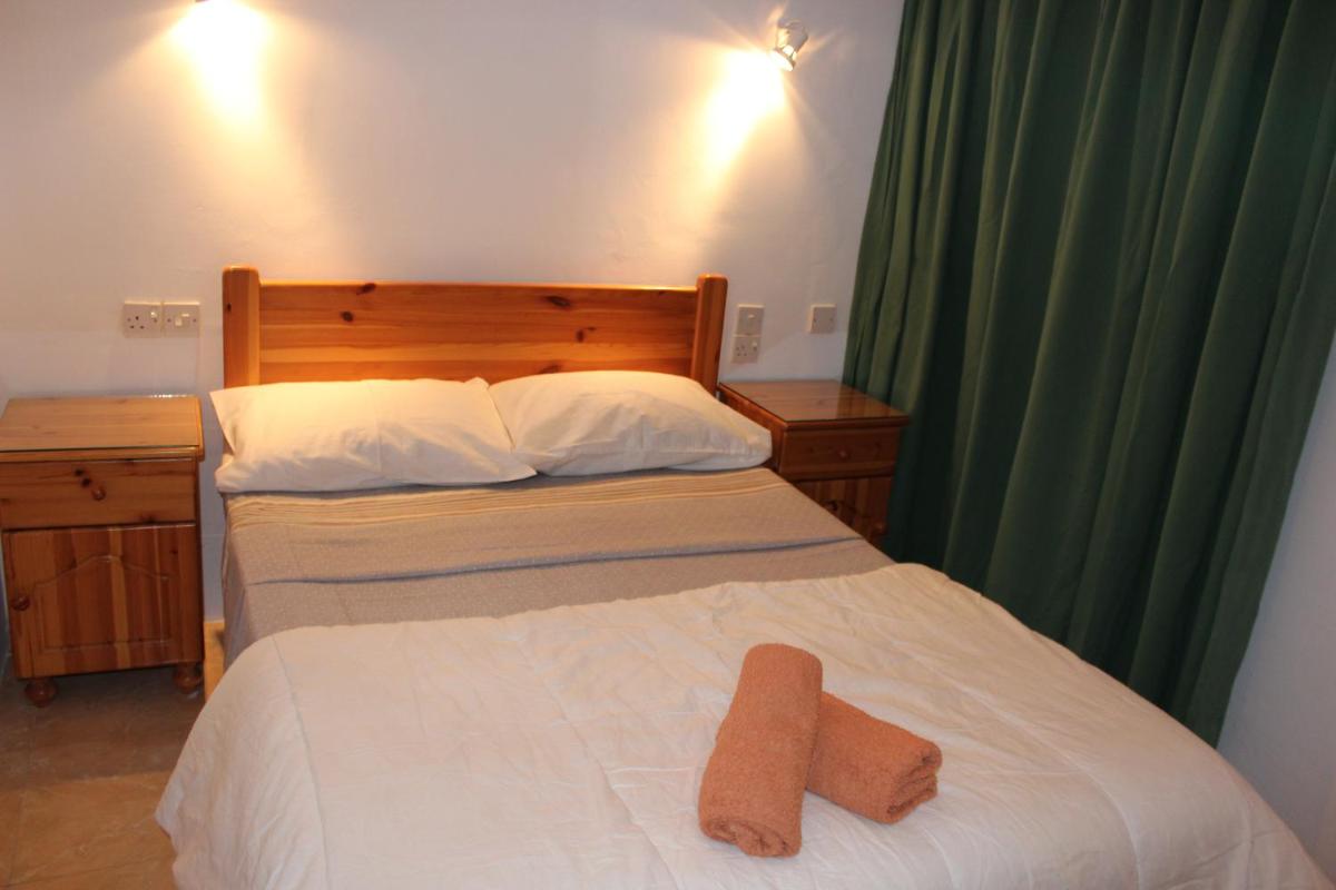 Apartment with Aircondition & Washing Machine in Marsalforn with Valley Views - Housity