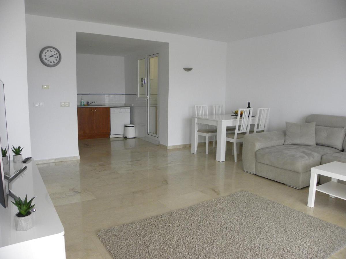 Punta Prima Apartamentos - Housity