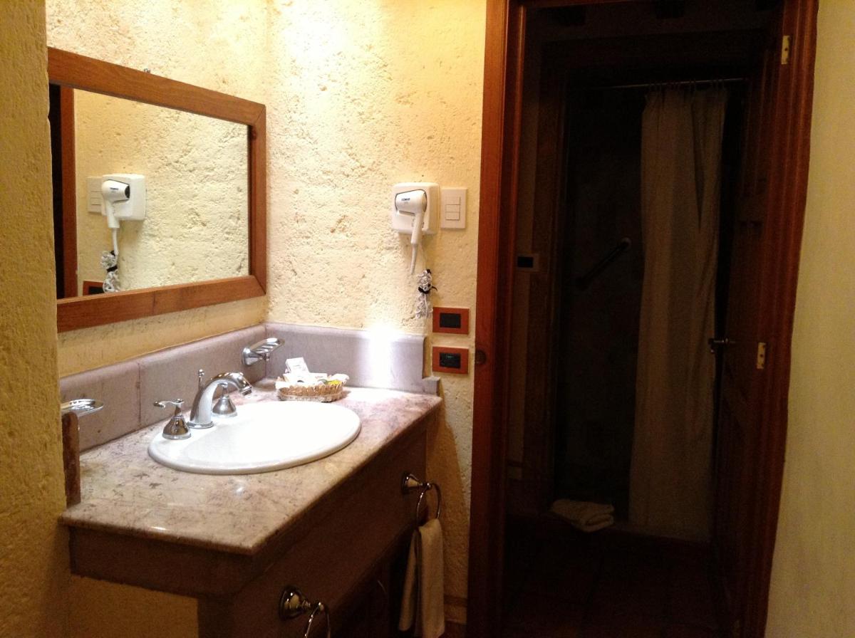 Hotel Quinta Santiago - Housity