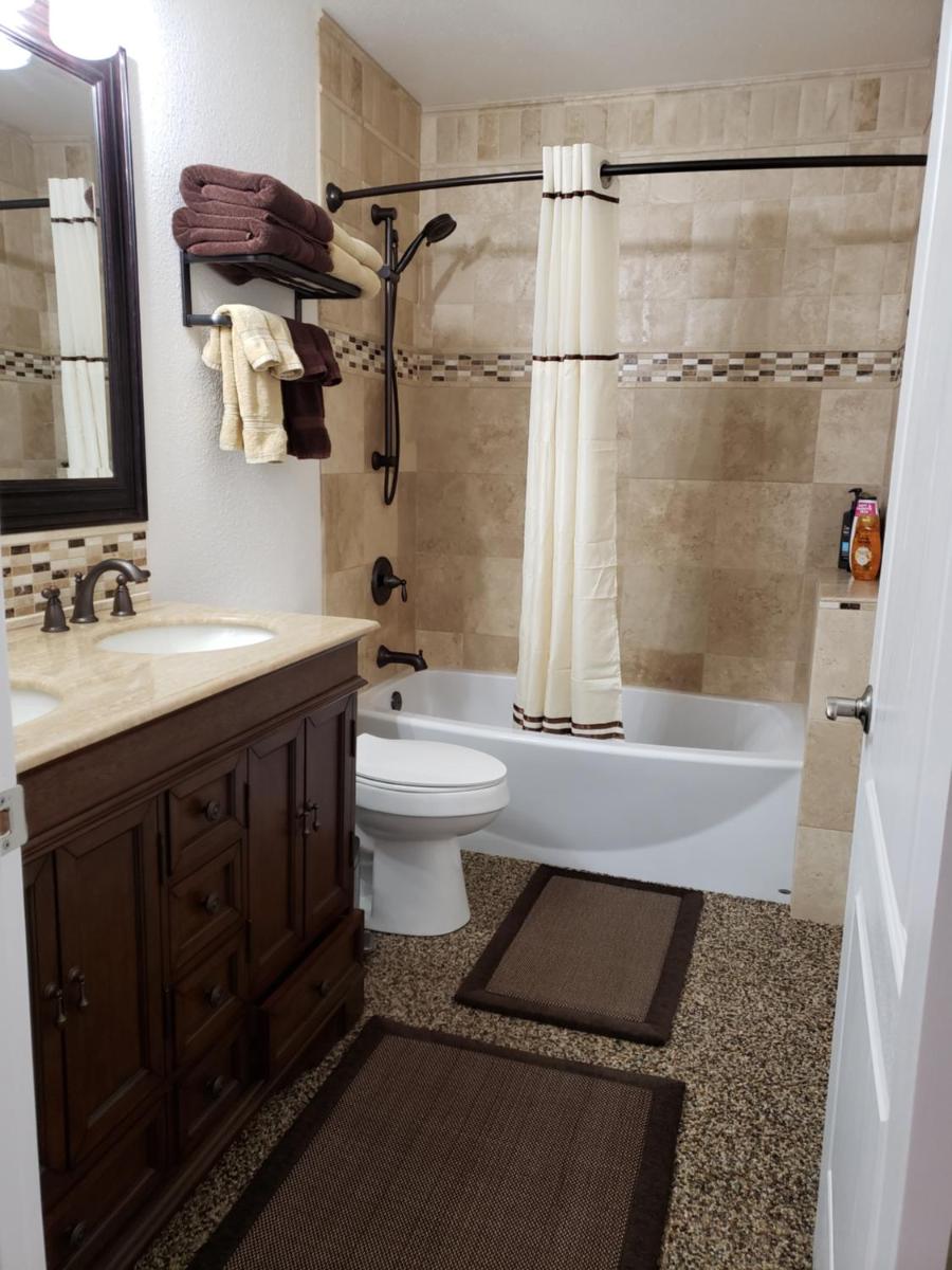 Yosemite Foothill Retreat - Private Guest Suite #3 - Housity