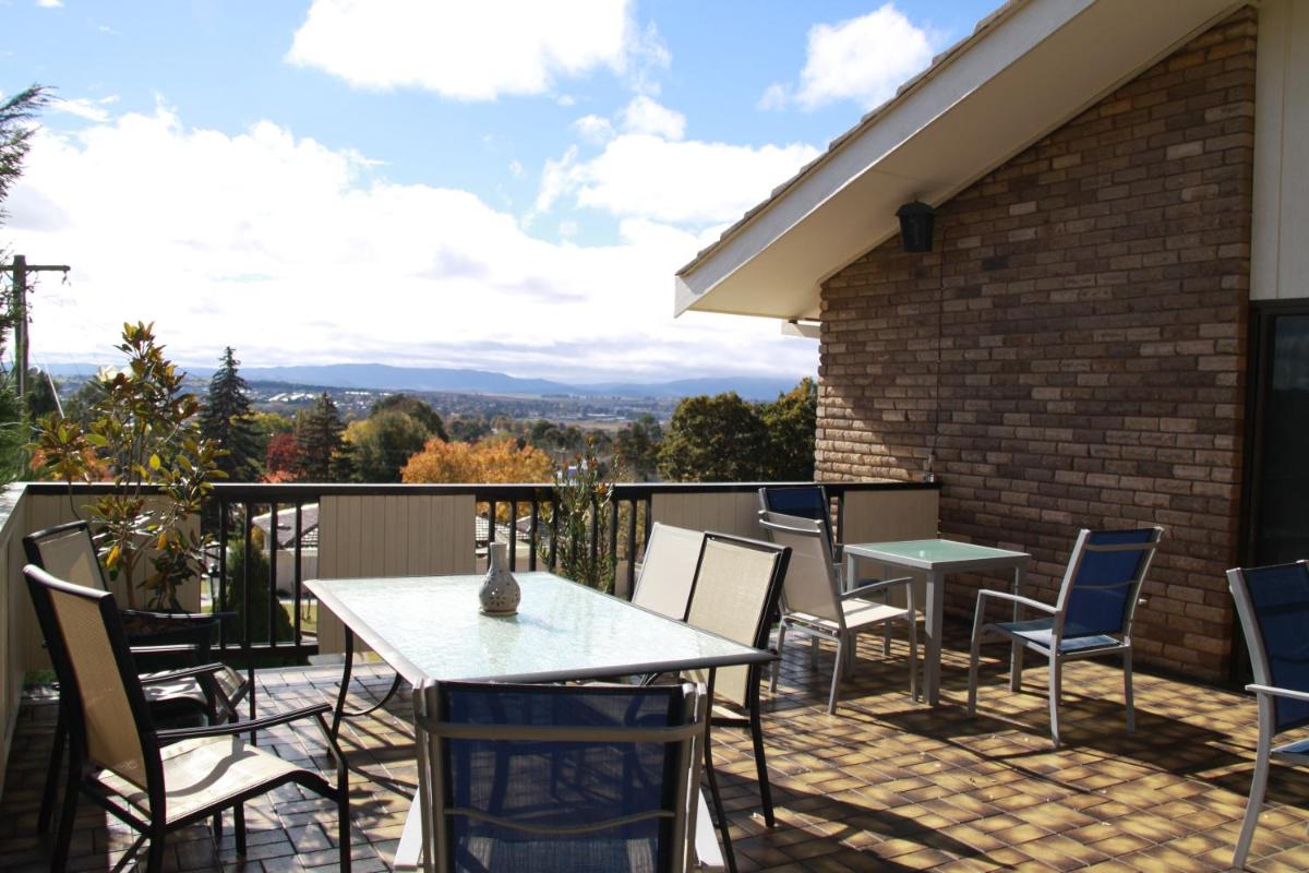 Bathurst Heights Bed & Breakfast - Housity