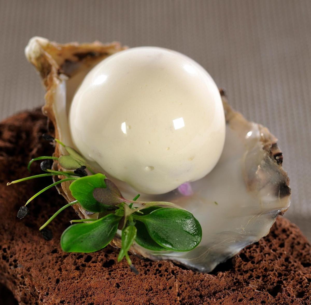 Photo de la galerie de l'établissement Logis Hôtel Restaurant Aux Maisons, à Maisons-lès-Chaource