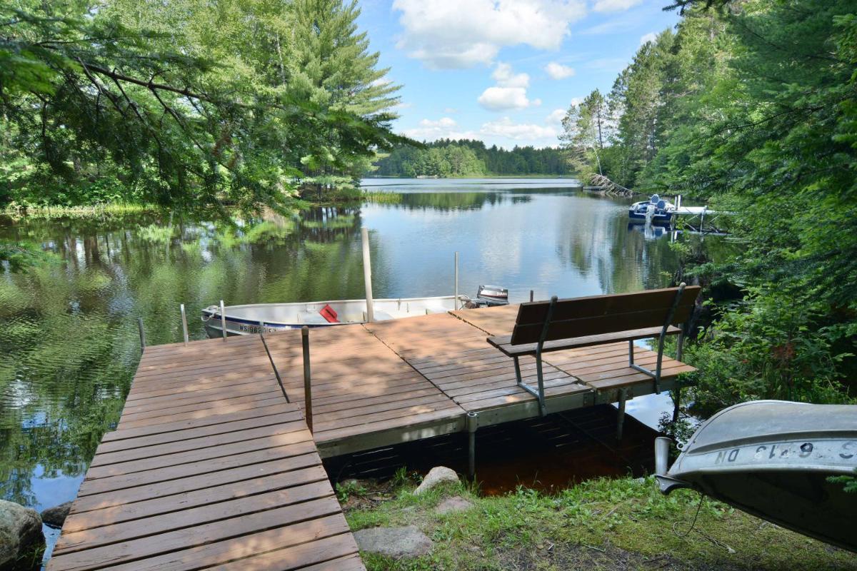 Spacious Cascade Chalet - Housity