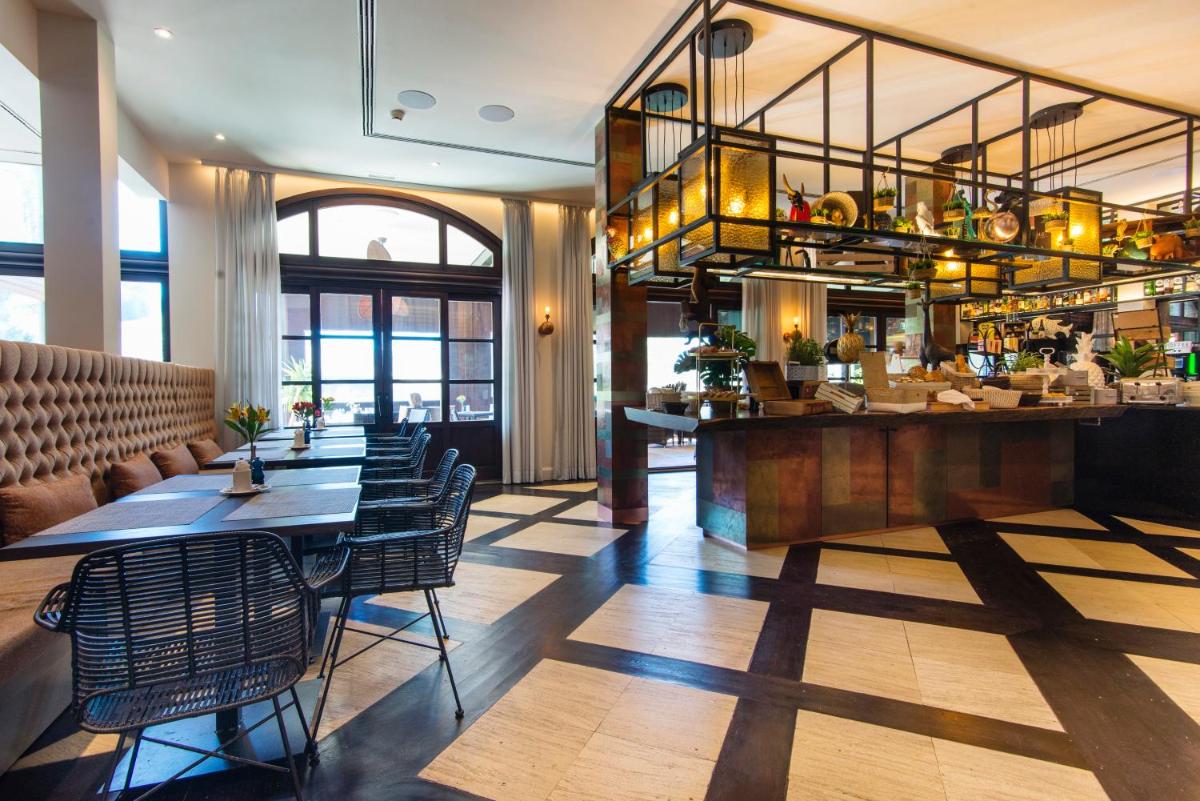 Zona de estar de Lindner Hotel Mallorca Portals Nous, part of JdV by Hyatt