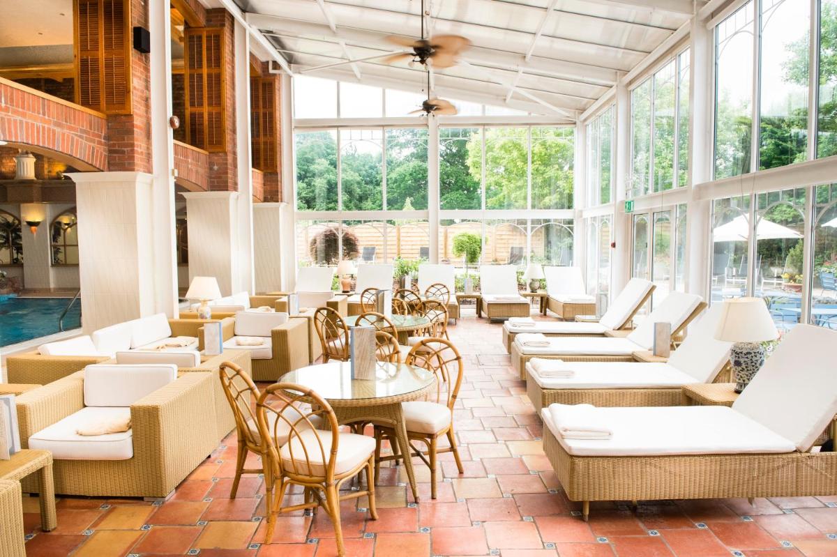 Parkway Hotel & Spa - Housity