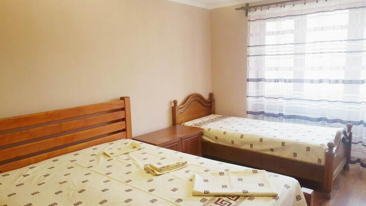 Shadaj - Housity