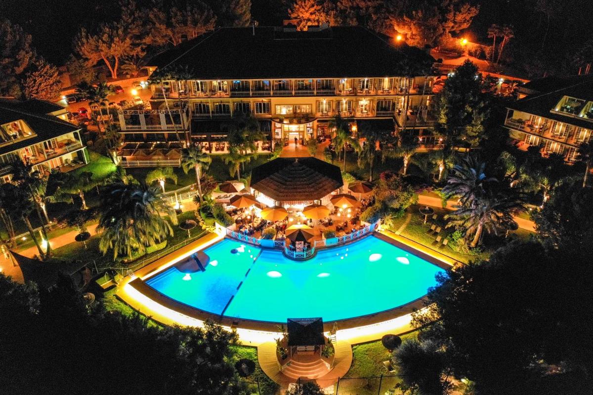 Piscina en o cerca de Lindner Hotel Mallorca Portals Nous, part of JdV by Hyatt