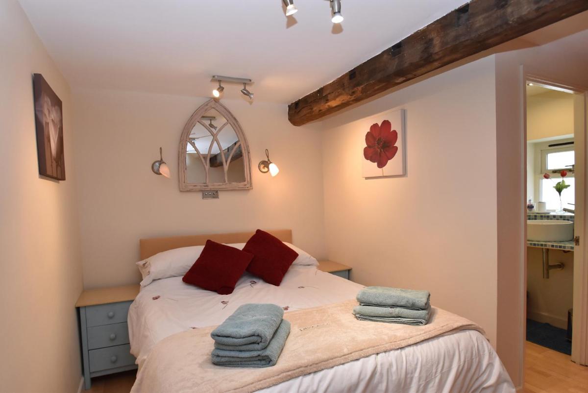 Studio 22 - Housity