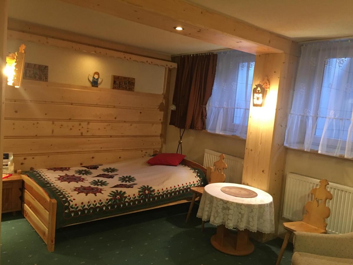 Pokoje Gościnne Koralik - Housity