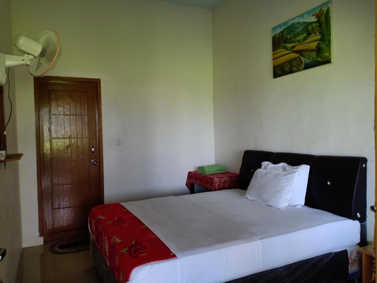 Rosalina Homestay - Housity