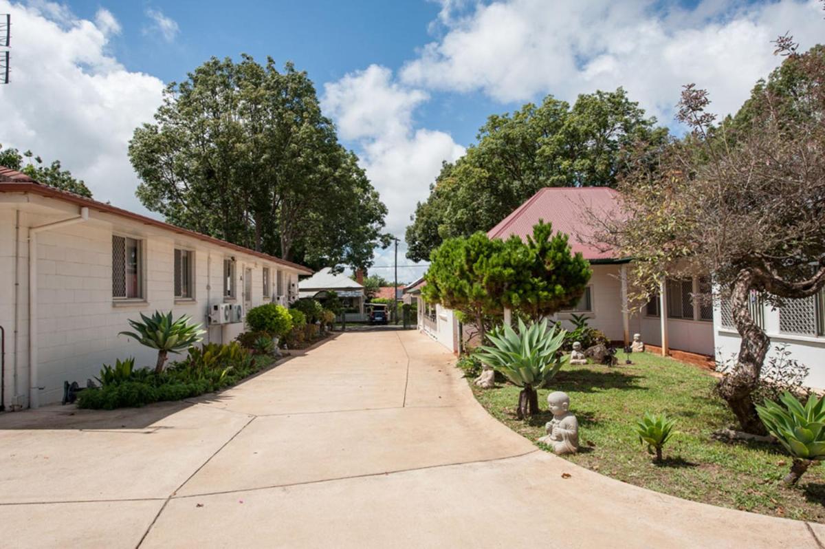 Pure Land Guest House - Housity