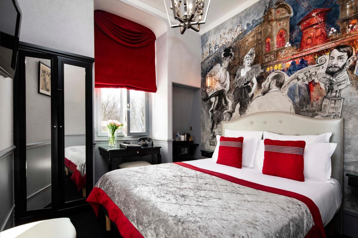 Un ou plusieurs lits dans un hébergement de l'établissement Hotel & Spa de Latour Maubourg