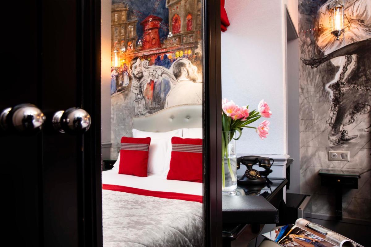 Un ou plusieurs lits dans un hébergement de l'établissement Hotel & Spa de Latour Maubourg
