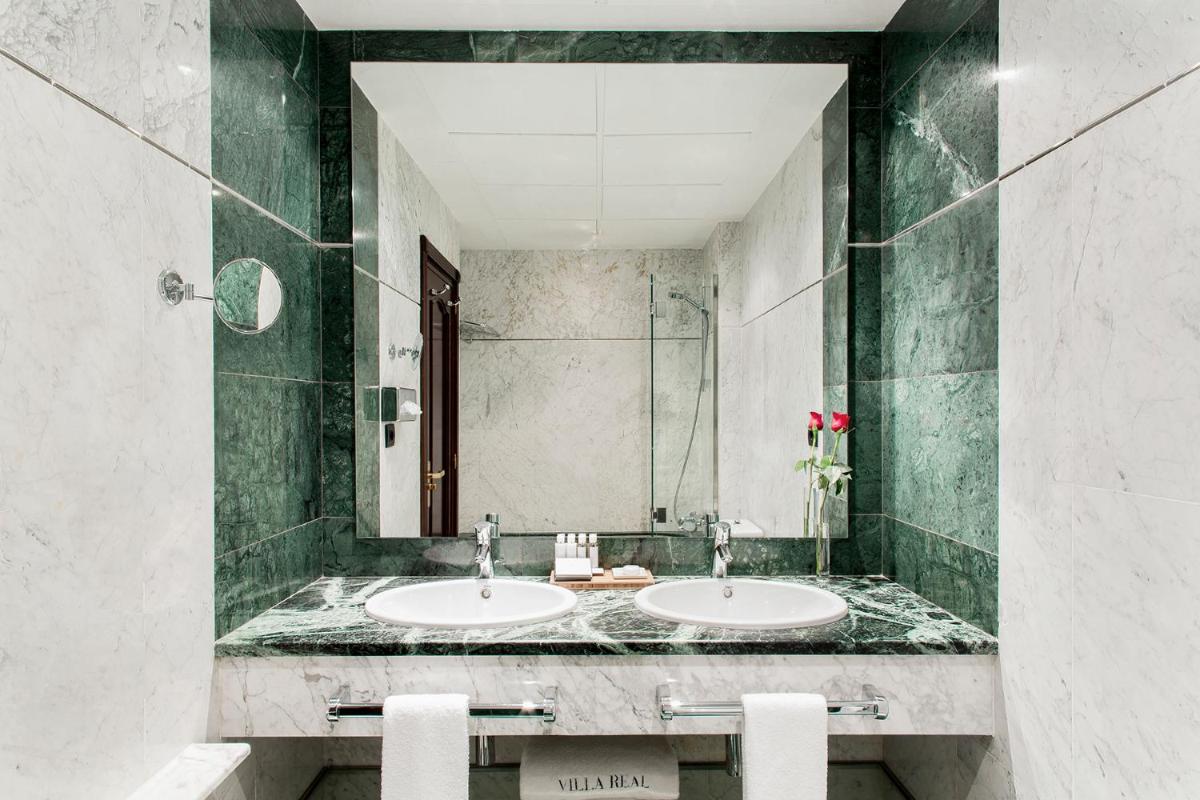 Un baño de Hotel Villa Real, a member of Preferred Hotels & Resorts