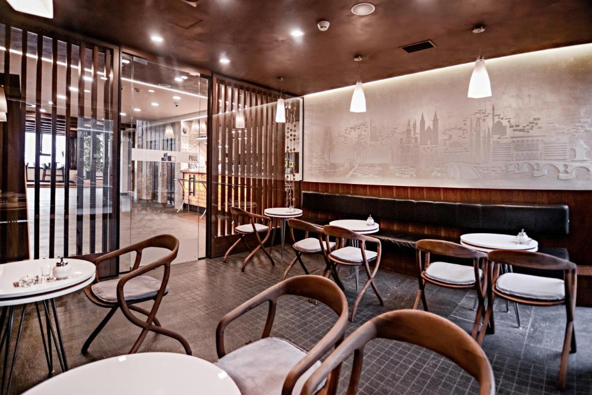 Hotel President Sarajevo - Housity