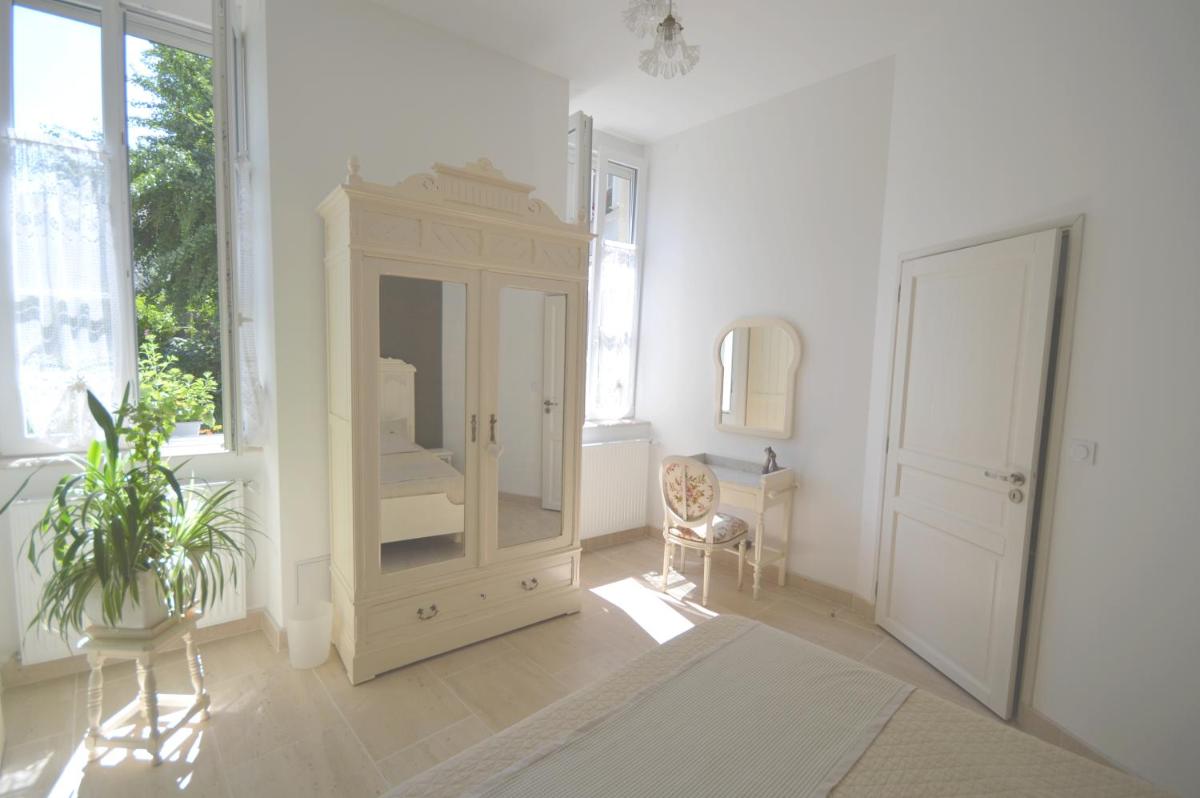 Chambre d'hôtes à TOUL centre ville avec parking privé - Housity