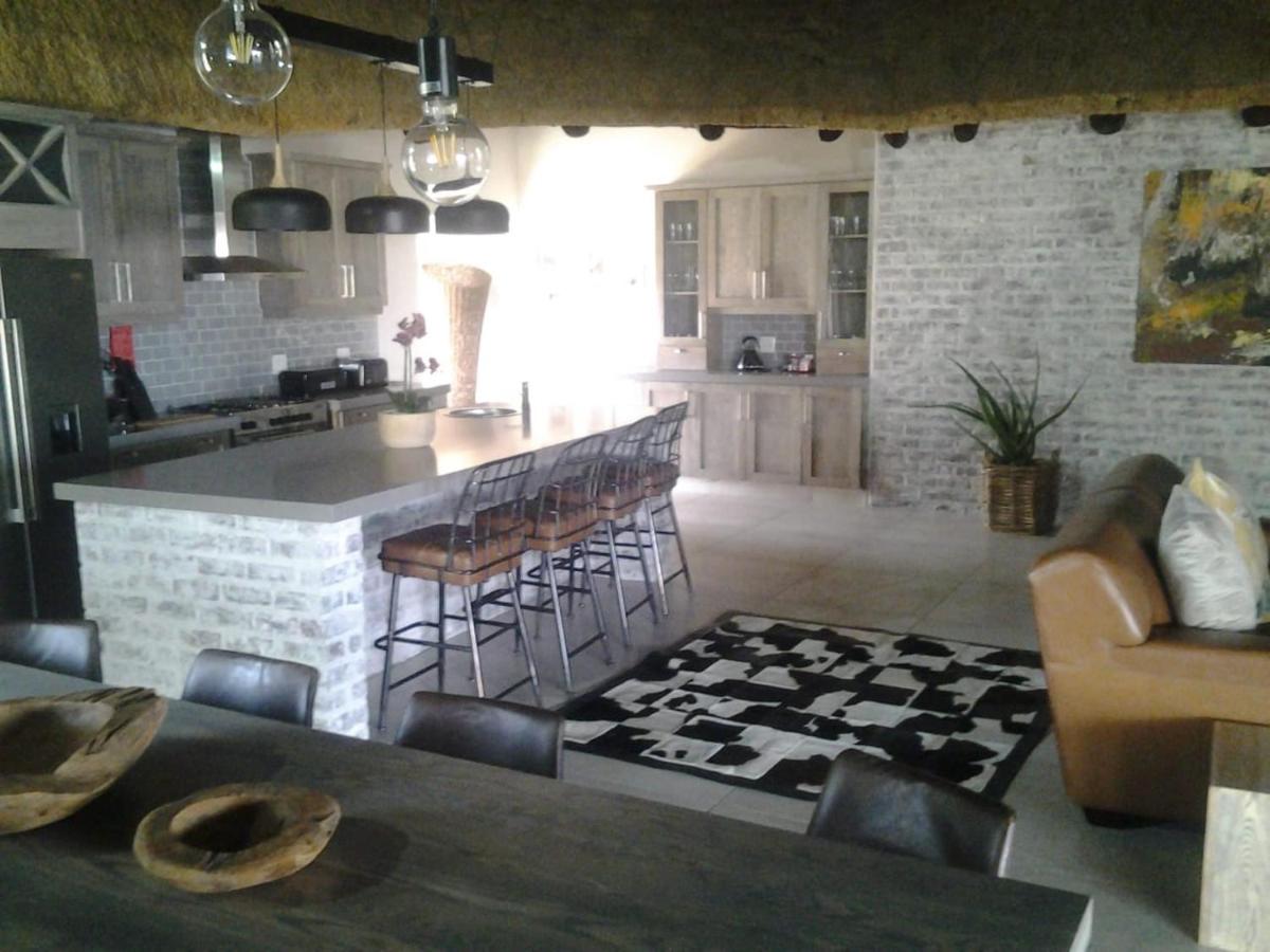 Suitetrails - Cayley Mountain Resort - The Manor House