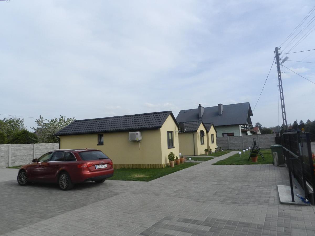 Dobranocka - pokoje i całoroczne domki blisko Energylandii - Housity