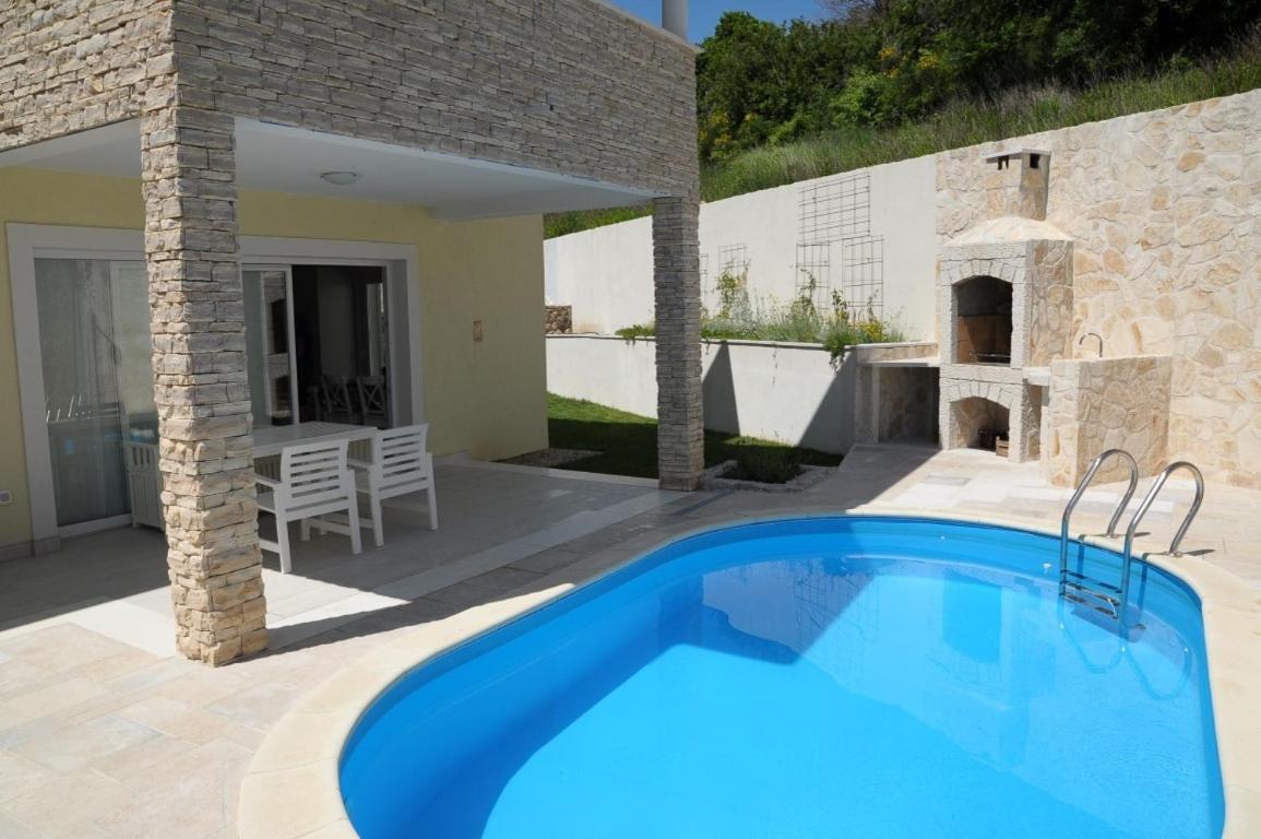 House Sunny Rock Baška - Housity