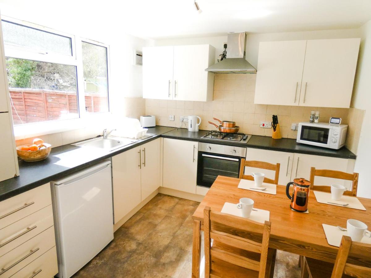 3 Bedroom House for Brecons and Bike Park Wales - Housity