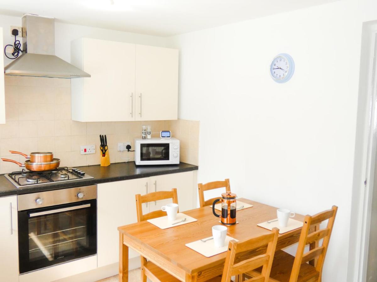 3 Bedroom House for Brecons and Bike Park Wales - Housity