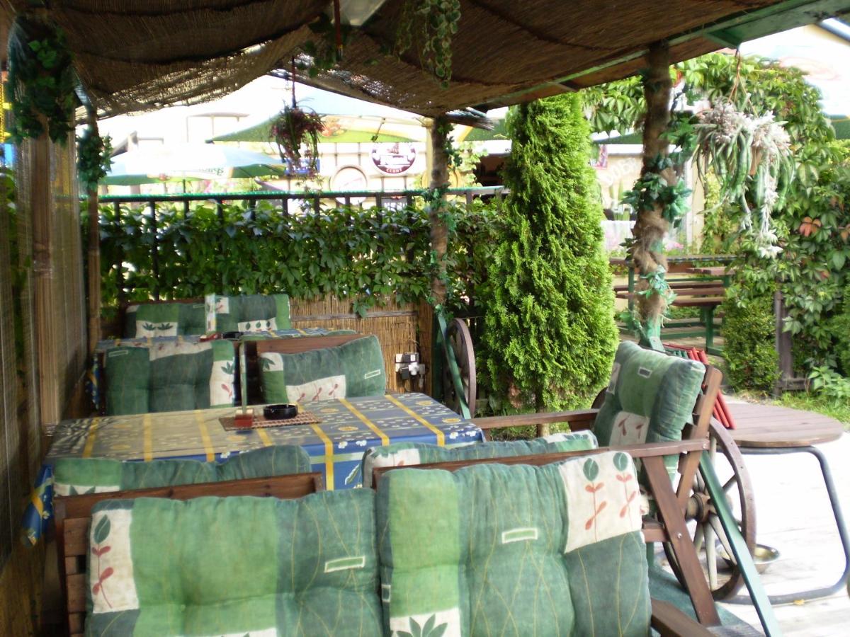 Pension a Restaurant VESNA - České Švýcarsko - Housity