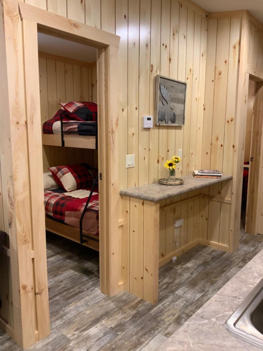 Rockerville Lodge & Cabins - Housity