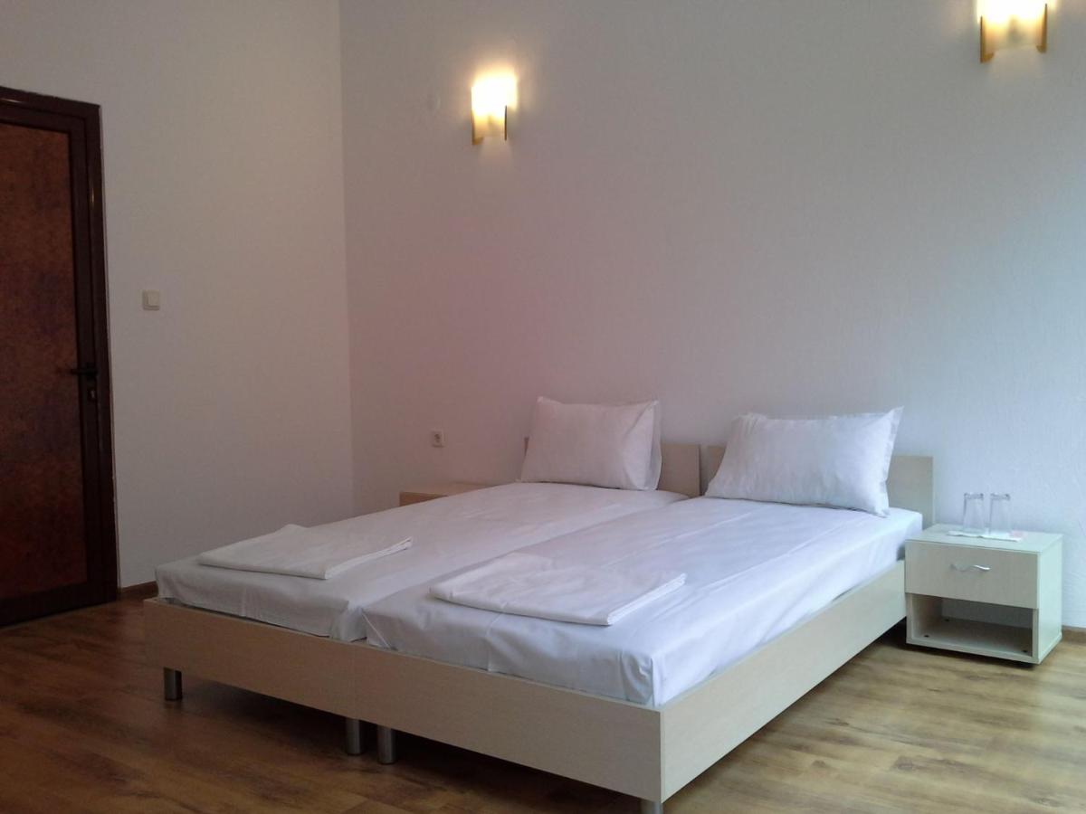 The White House - Housity