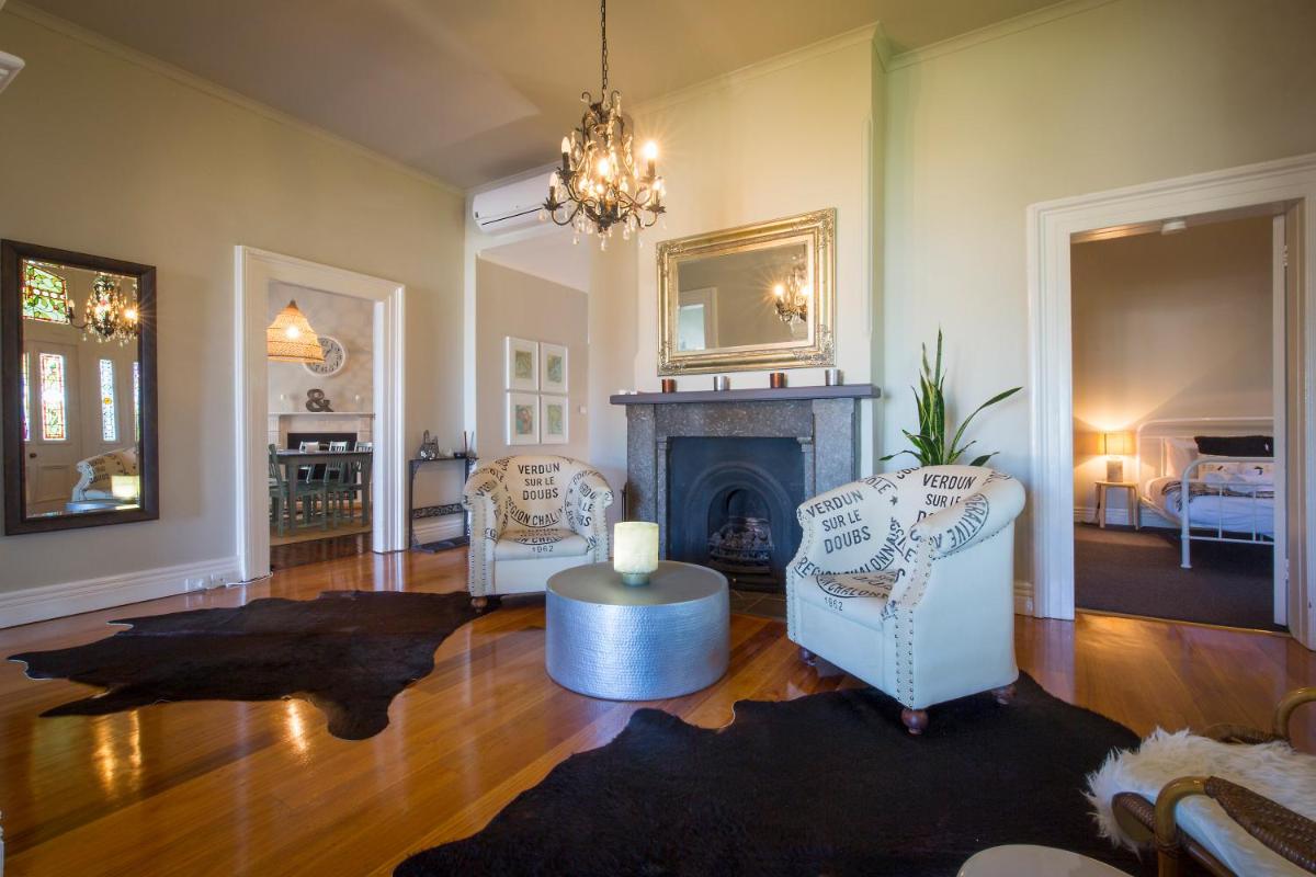 Camellia Cottage - Housity
