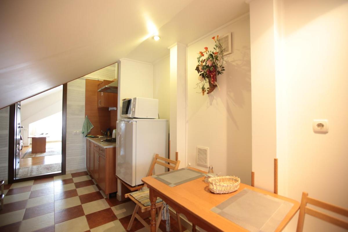 Апартаменти в центрі Трускавця - Housity